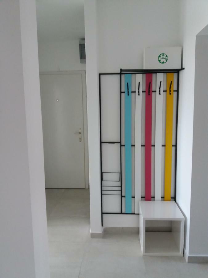 Lola App In City Center, 4+1 Pax *