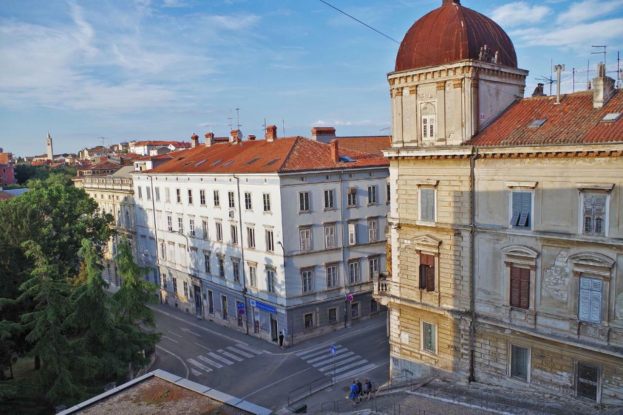 Lola App In City Center, 4+1 Pax Apartman