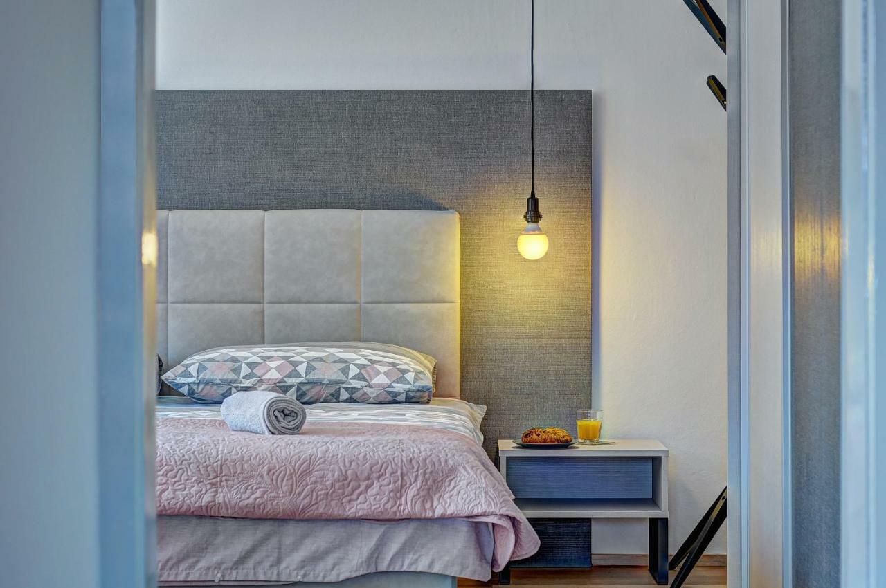 Apartment Lola App In City Center, 4+1 Pax