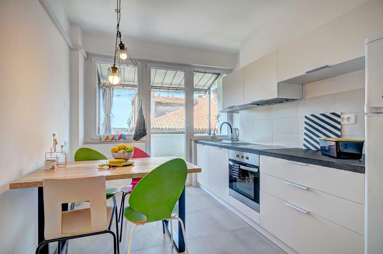 Apartment Lola App In City Center, 4+1 Pax *